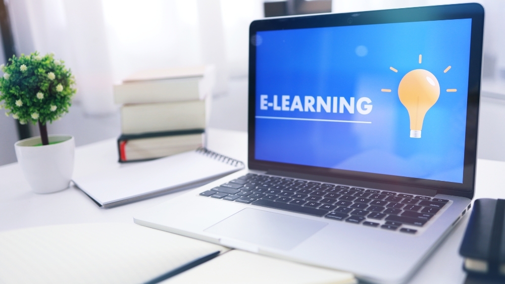 Curso ES TUTOR capacita formação nas instituições