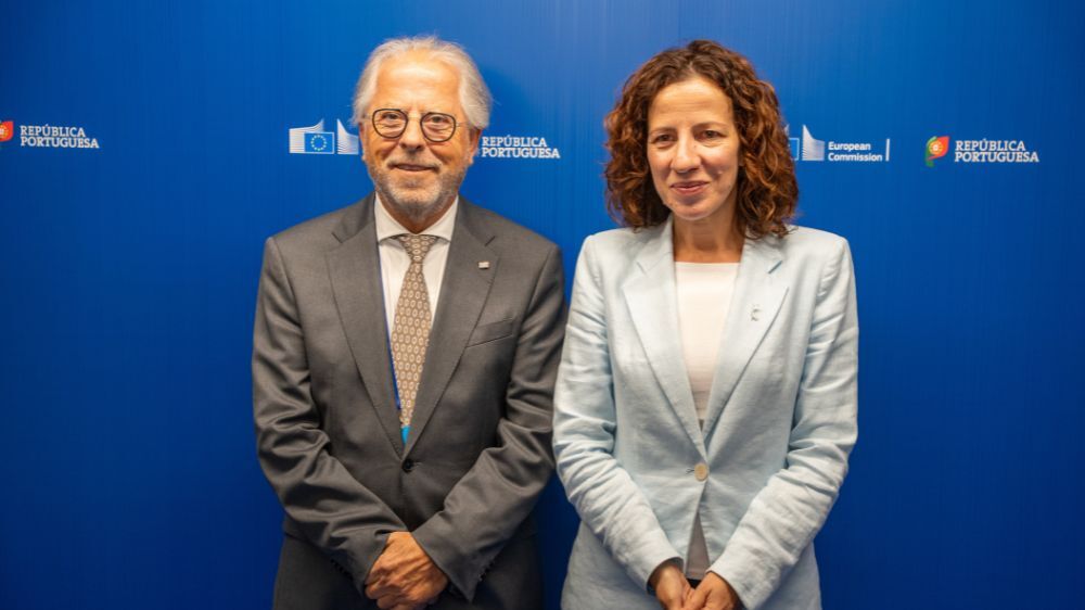 UMP reúne com Roxana Mînzatu à margem do Fórum Social do Porto